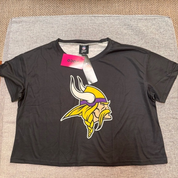 FOCO Women's NFL Minnesota Vikings Logo Crop Top Shirt - Picture 2 of 8